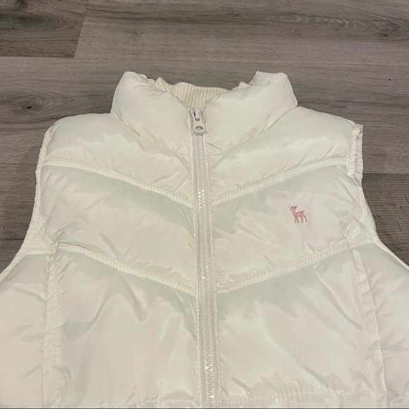EUC OLD NAVY GIRLS WHITE PINK DEER LOGO PUFFY VEST XL - Picture 10 of 13